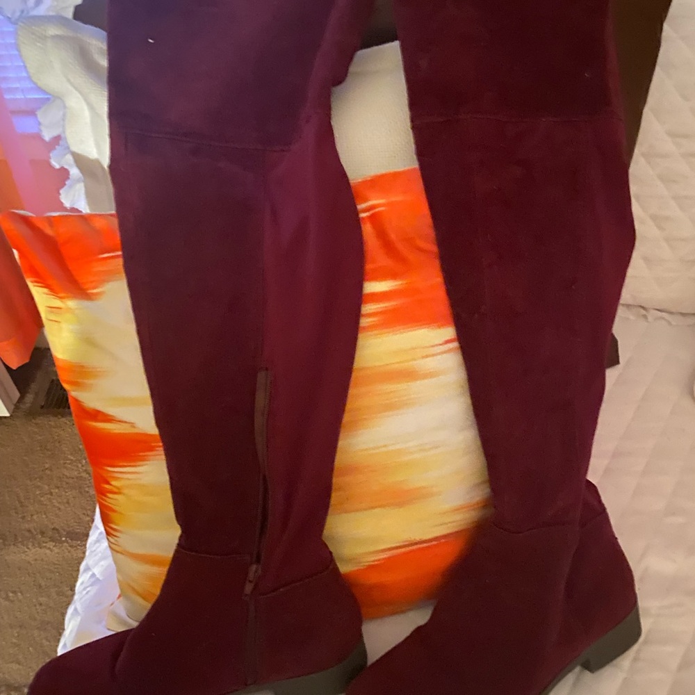 Burgundy size 9.5 Shoedazzle Thigh high boots.